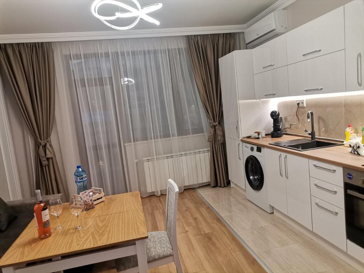 Family Boutique Residence-Free Parking 벨리코 터르노보 외부 사진