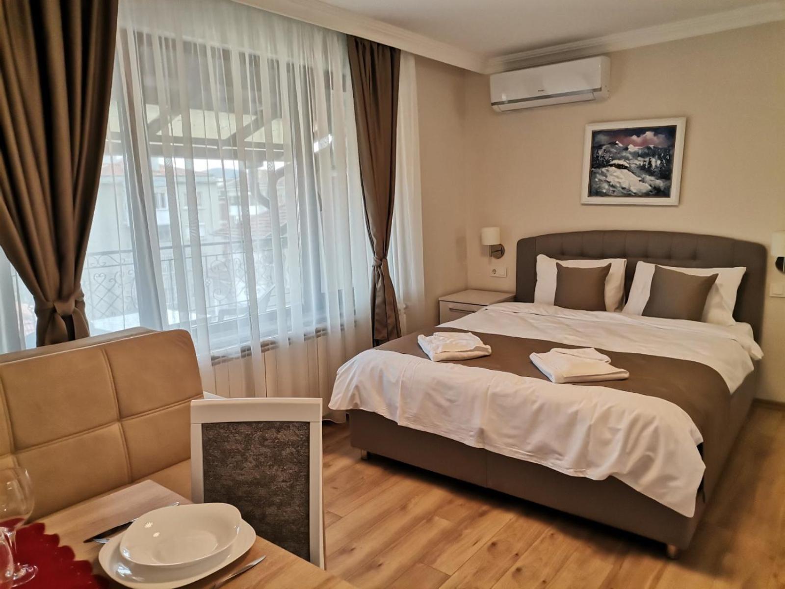 Family Boutique Residence-Free Parking 벨리코 터르노보 외부 사진
