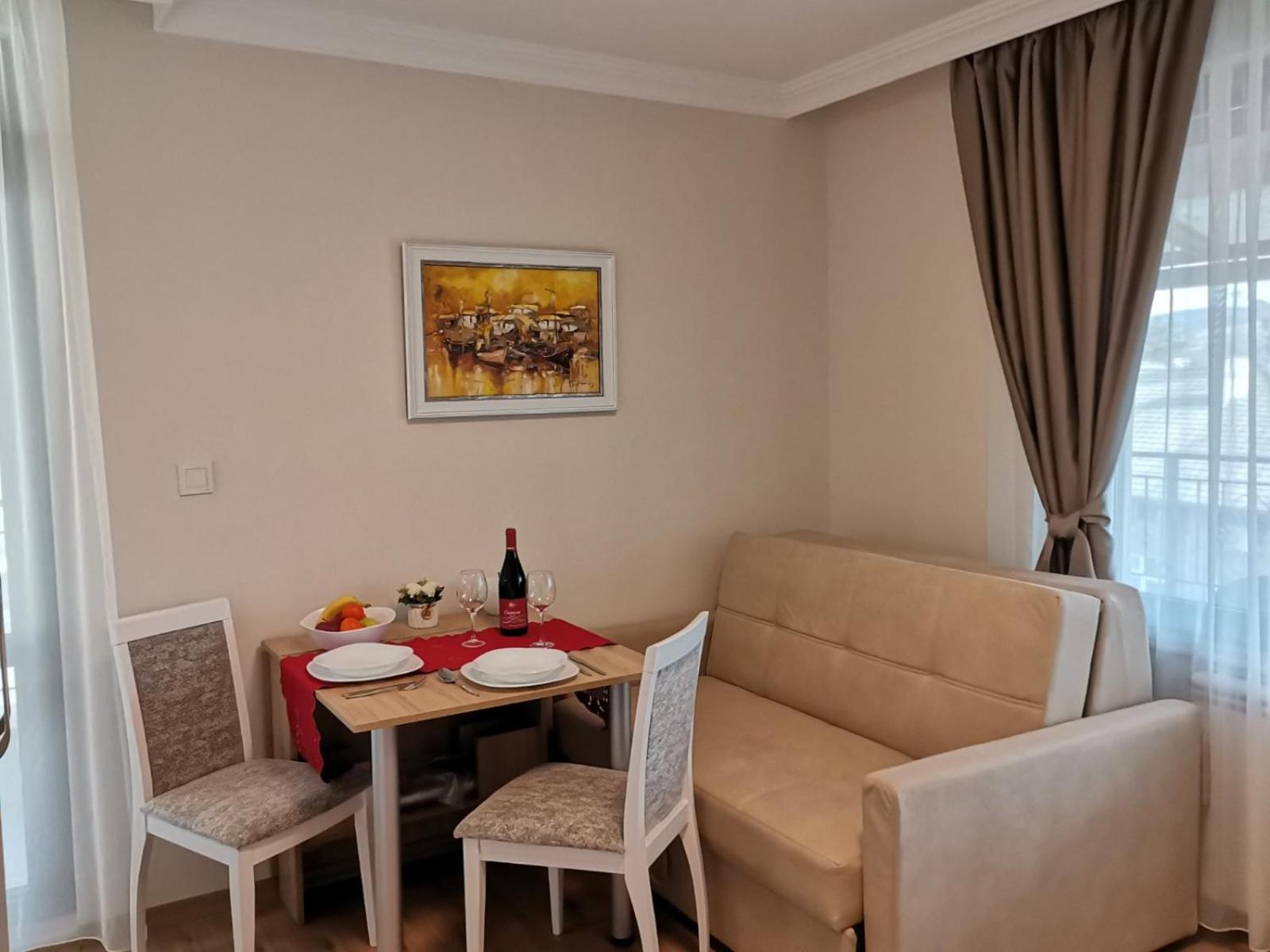Family Boutique Residence-Free Parking 벨리코 터르노보 외부 사진